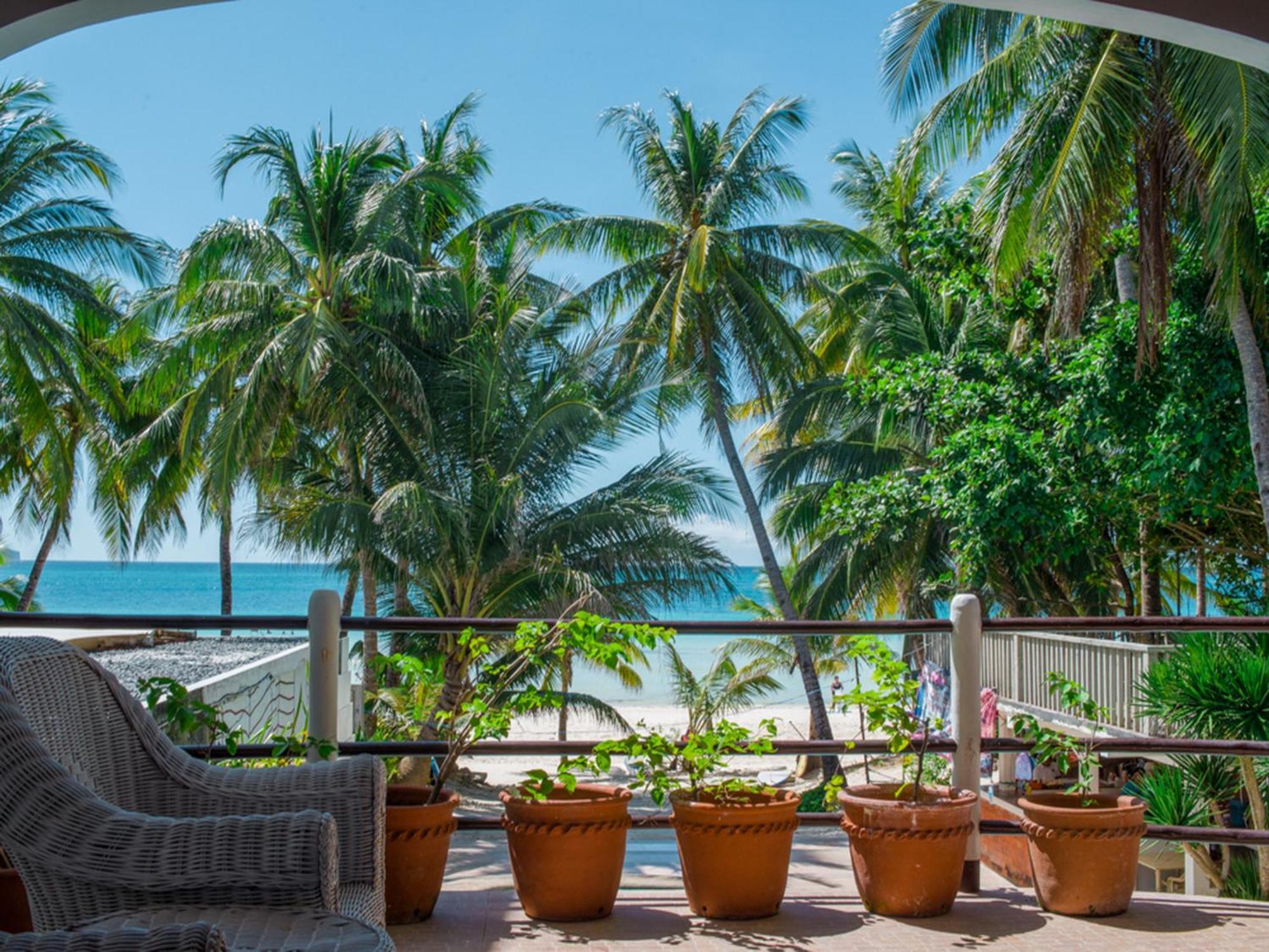 Lukay Las Brisas Balabag  Exterior photo