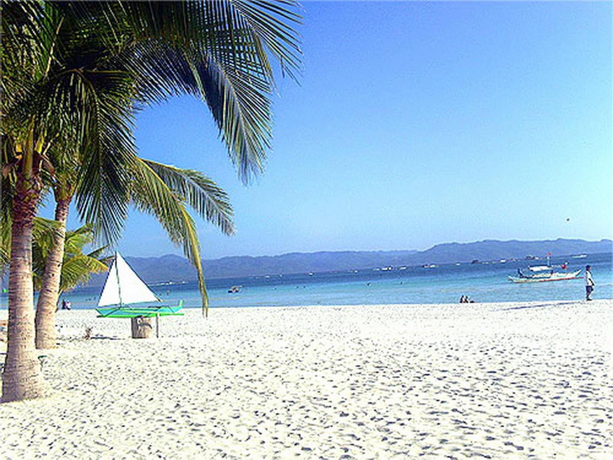 Lukay Las Brisas Balabag  Exterior photo