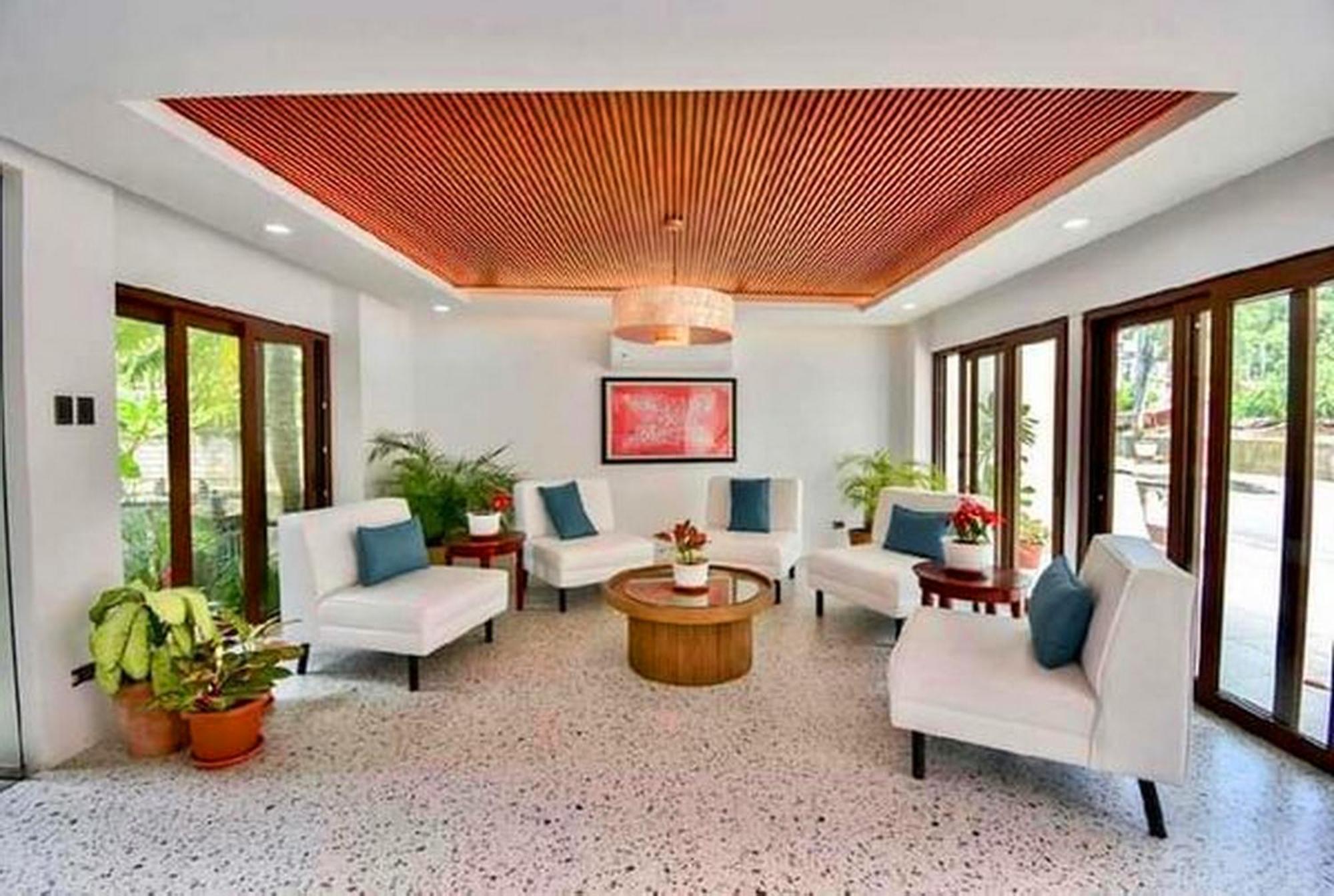 Lukay Las Brisas Balabag  Exterior photo