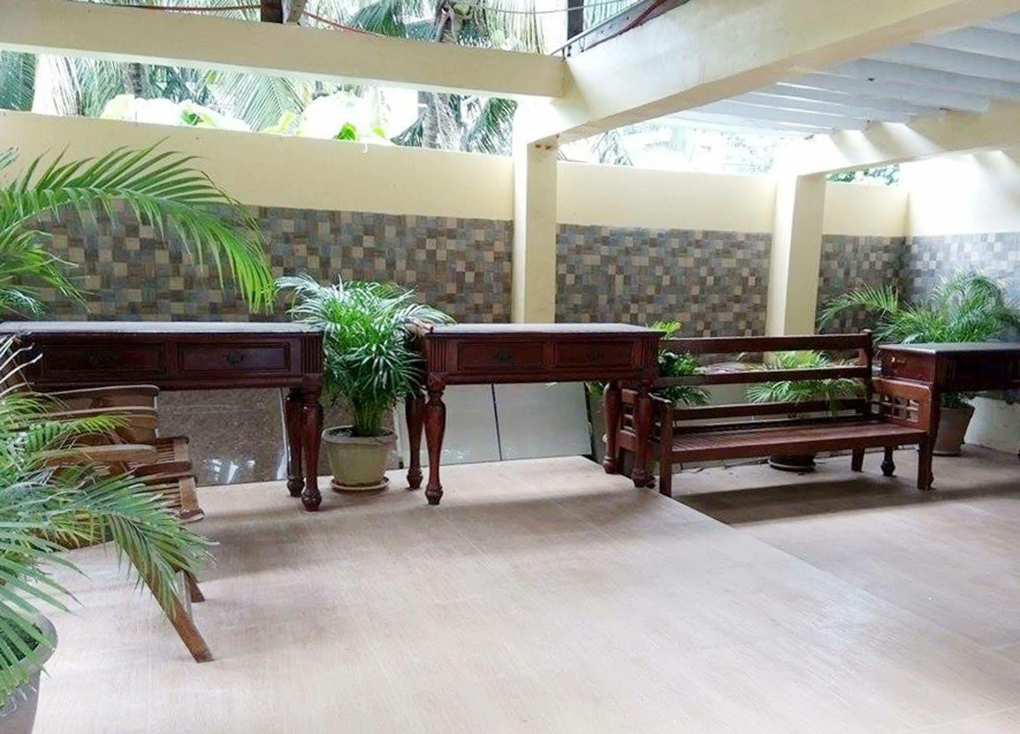 Lukay Las Brisas Balabag  Exterior photo