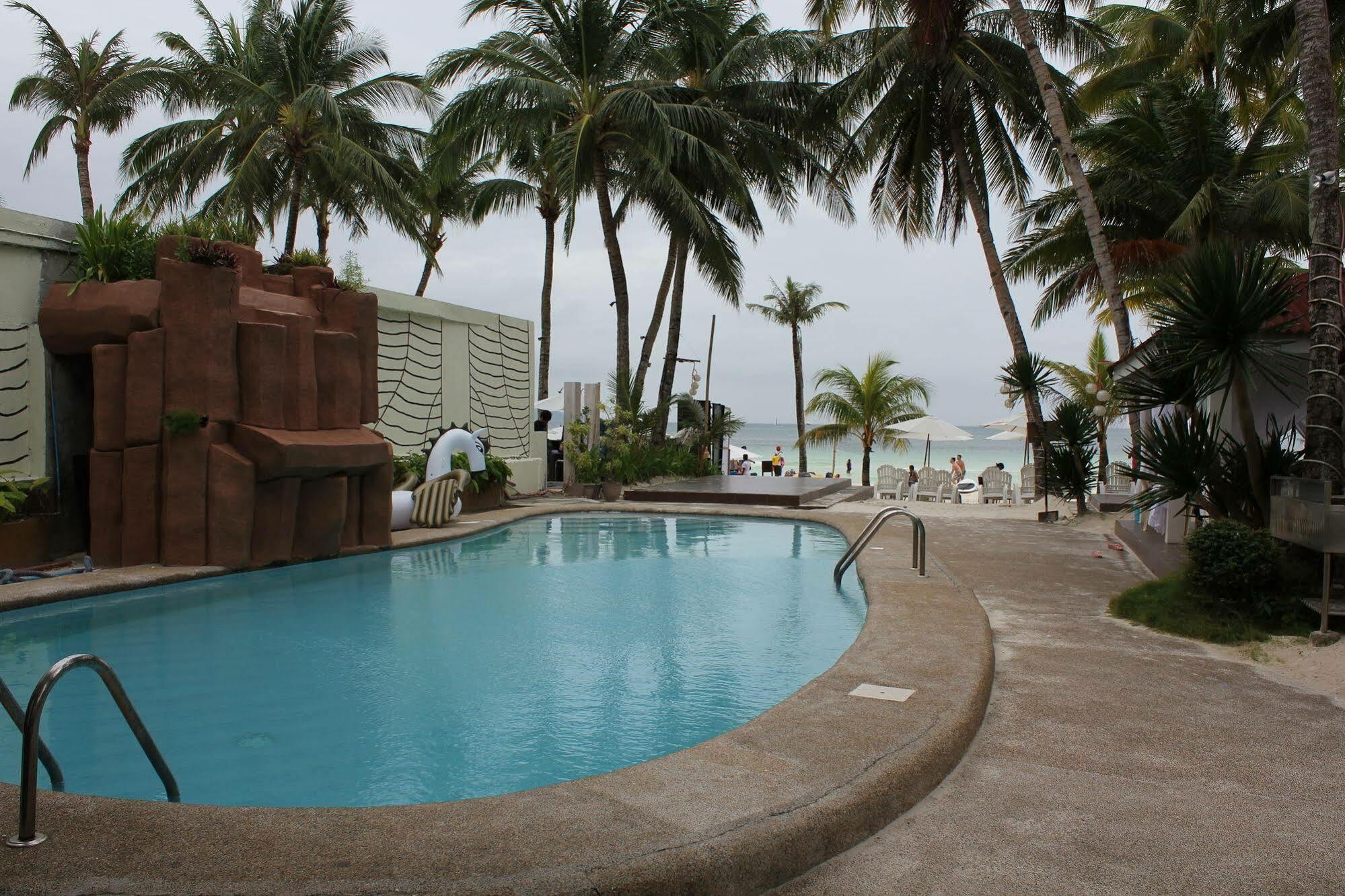 Lukay Las Brisas Balabag  Exterior photo