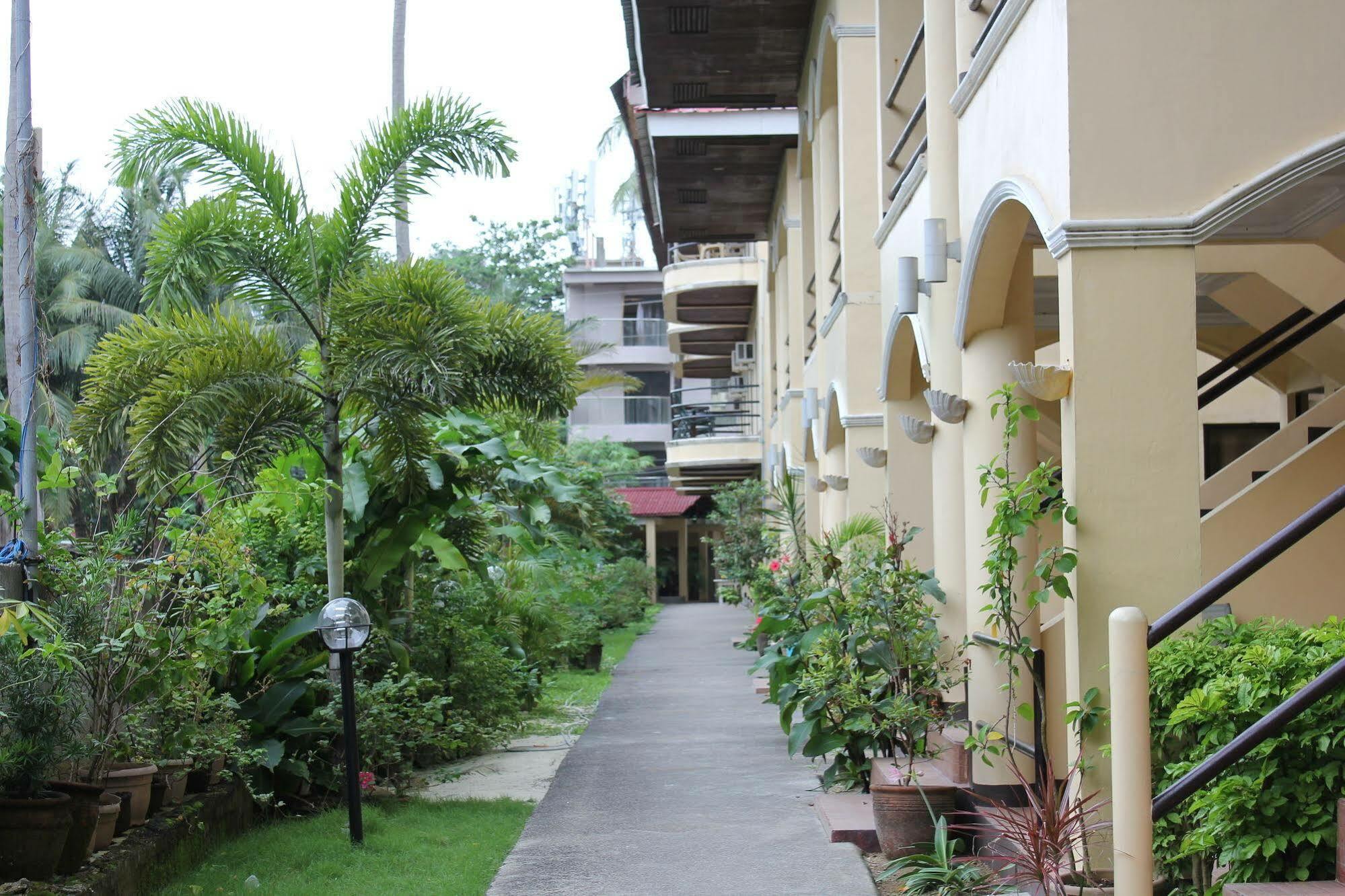 Lukay Las Brisas Balabag  Exterior photo